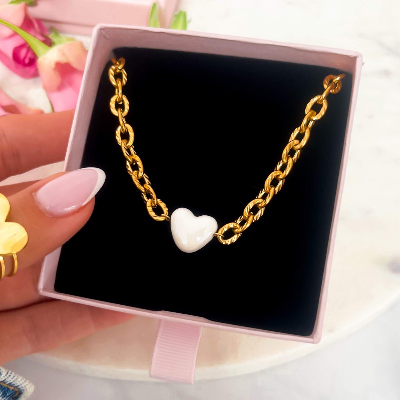 Naszyjnik  z sercem z ceramiki kolor biały łańcuch stal chirurgiczna