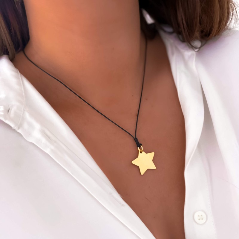 Naszyjnik ze stali chirurgicznej gwiazdka kolor złoty rzemyk czarny