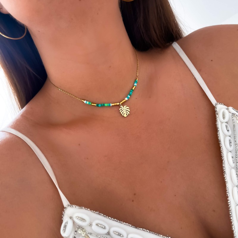Naszyjnik wakacyjny z zielonymi koralikami zawieszka palma ze stali chirugicznej