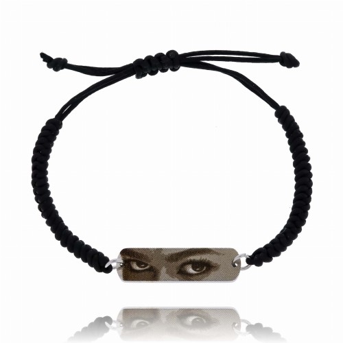 Bransoletka dla niego z grawerem oczu dziewczyny kolor srebrny na czarnym sznurku